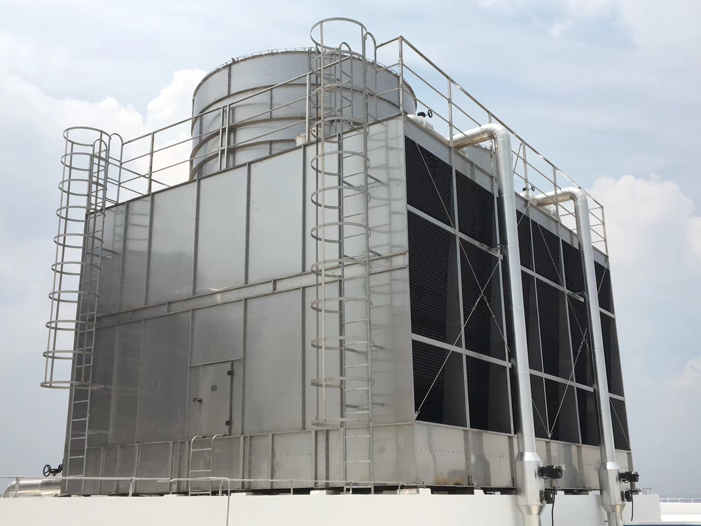 安裝冷卻塔收水器有什么作用,冷卻塔收水器和填料的區別